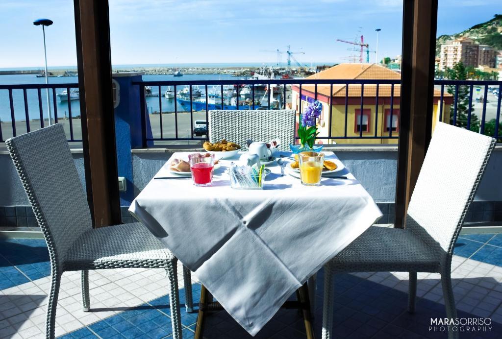 Hotel Al Faro Licata Exterior photo