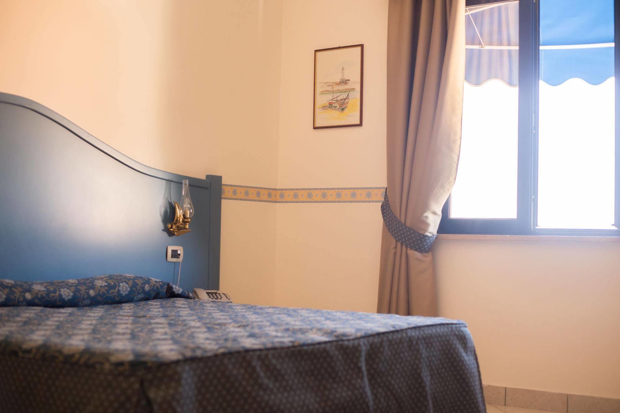 Hotel Al Faro Licata Exterior photo